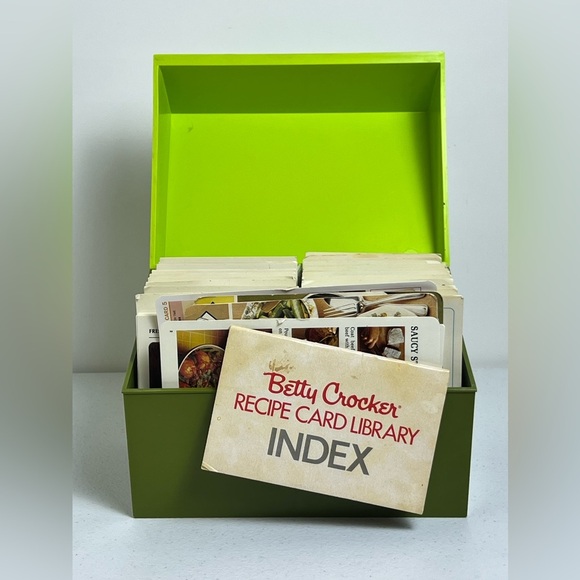 VTG Betty Crocker 1971 Recipe Card Library Avocado Lime Green Box 70s Retro READ - Picture 1 of 14